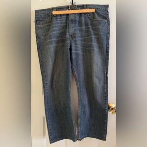 Levi's Men's 505 Regular Fit Jeans in Medium Blue Wash